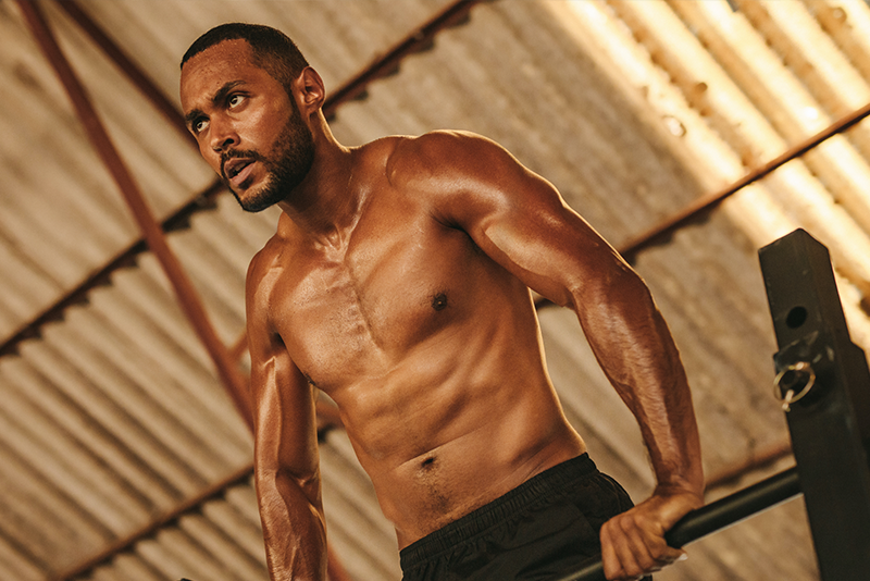 Homem treinando