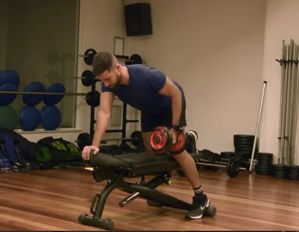 Remada serrote no banco